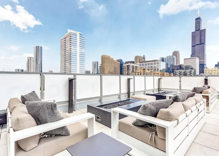 W Loop 2br W Gym Pool In Heart Of Greektown Chi-540