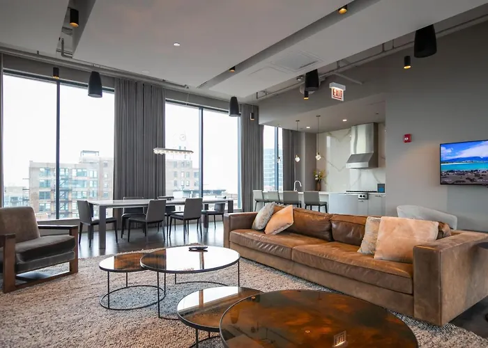 Apartment W Loop 2br W Gym Pool In Heart Of Greektown Chi-540