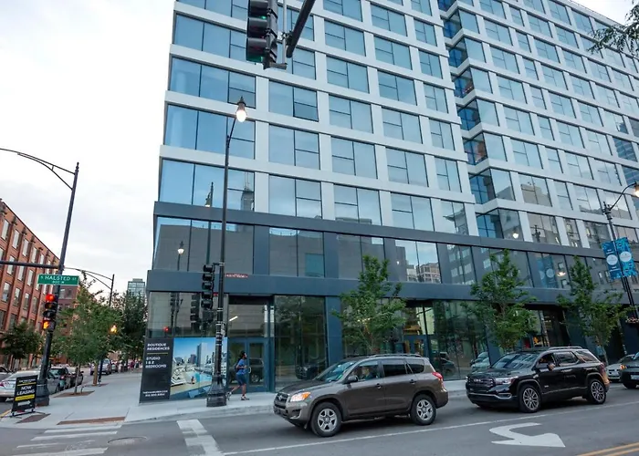 W Loop 2br W Gym Pool In Heart Of Greektown Chi-540 Chicago