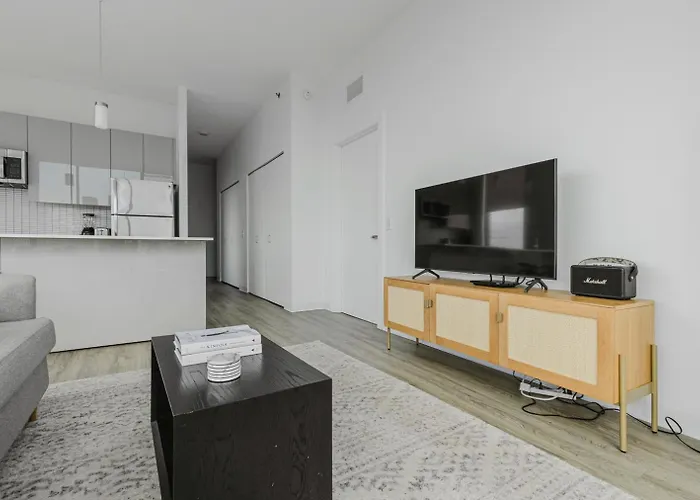 W Loop 2br W Gym Pool In Heart Of Greektown Chi-540 *