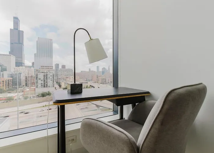 W Loop 2br W Gym Pool In Heart Of Greektown Chi-540 Chicago
